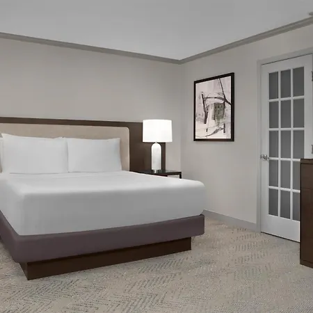 Doubletree By Hilton Philadelphia Airport-2